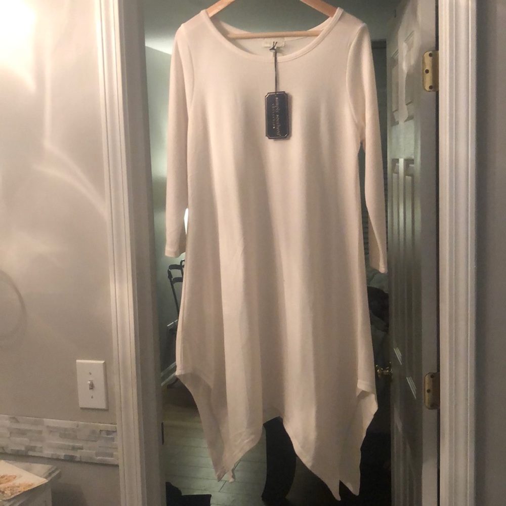 Cutest asymmetrical SIMPLY SOUTHERN Augusta Dress NWT! - Picture 2 of 6